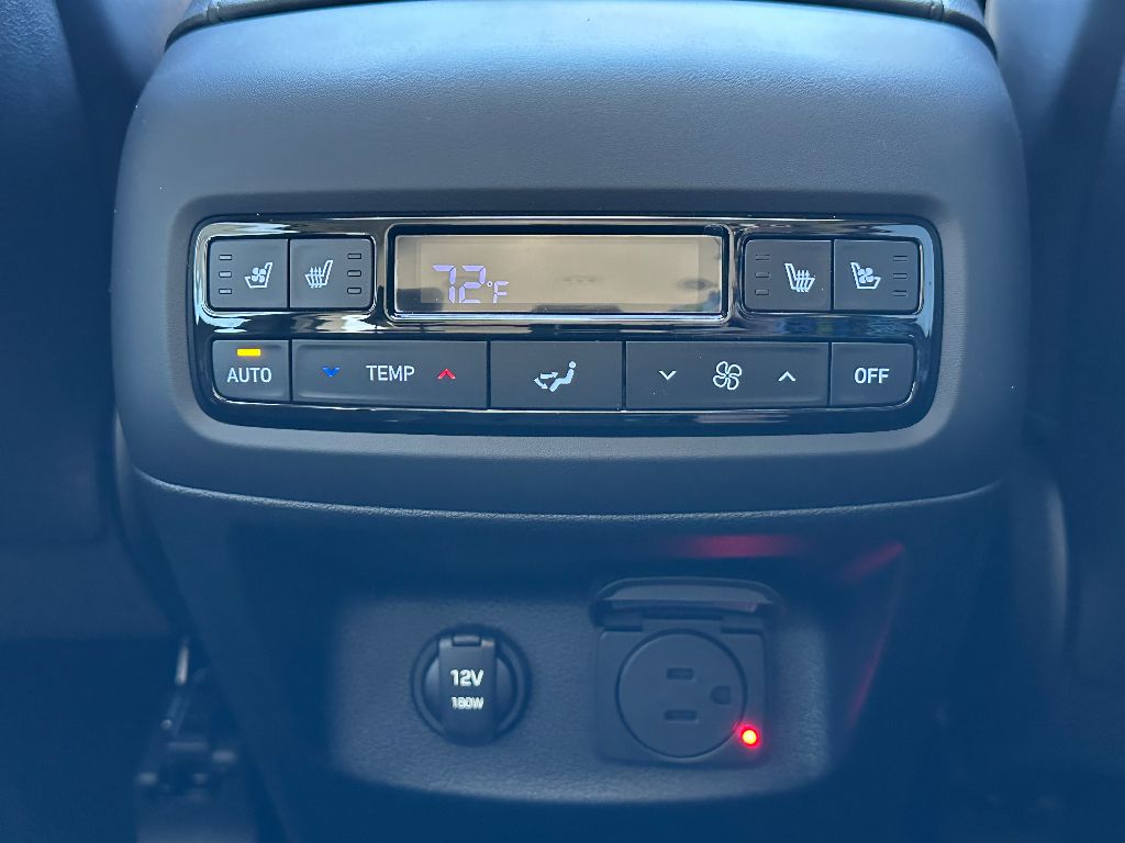 Vehicle image 24 of 25