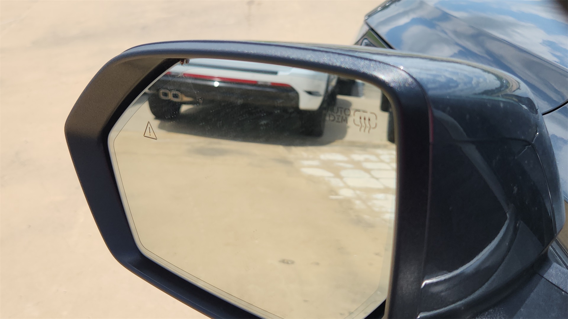 Vehicle image 14 of 31
