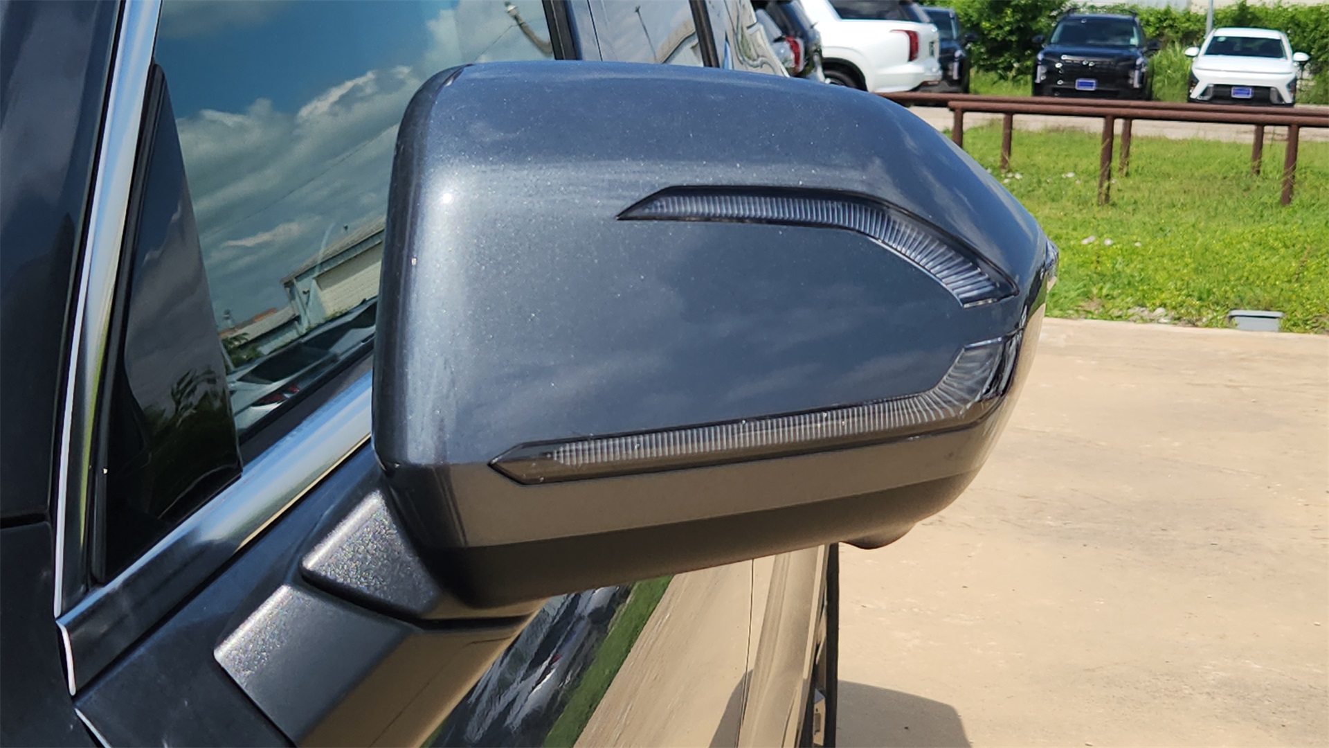 Vehicle image 20 of 31