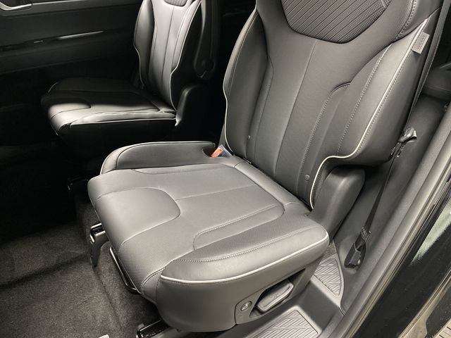 2025 Hyundai Palisade XRT Image 16 of 42