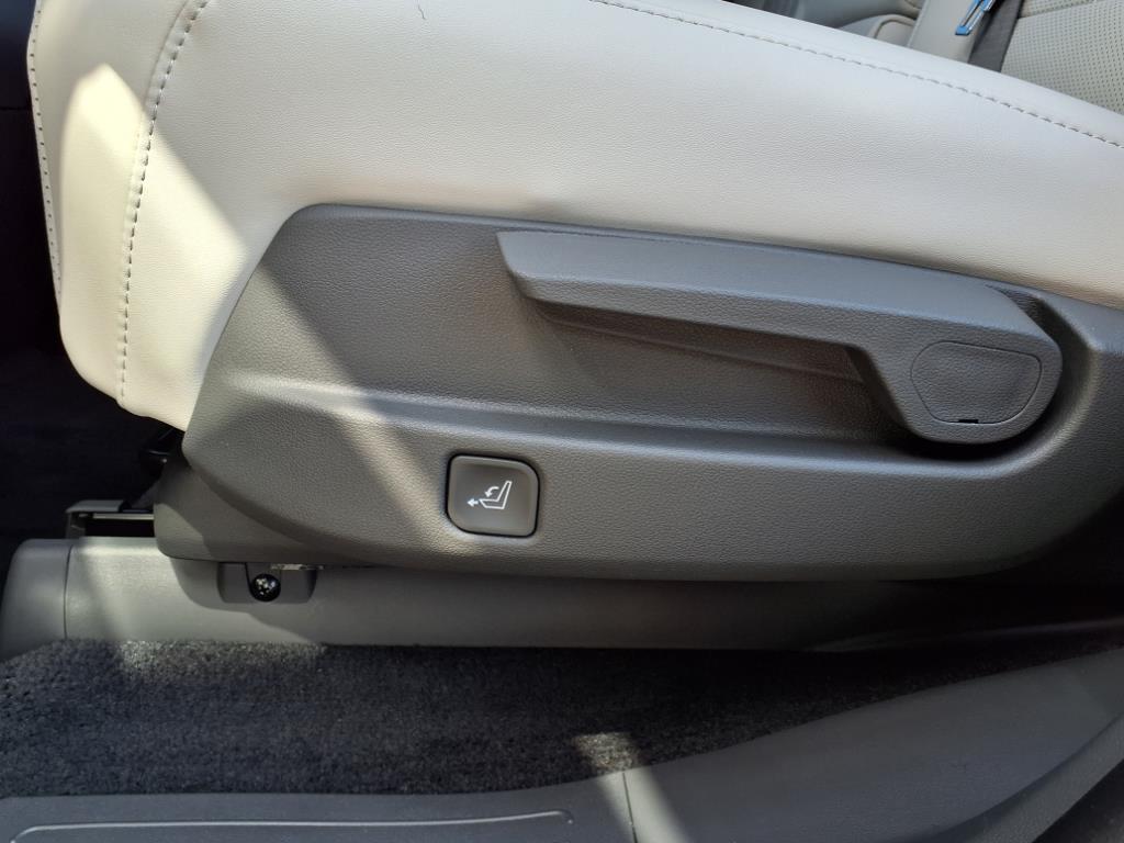 Vehicle image 28 of 39