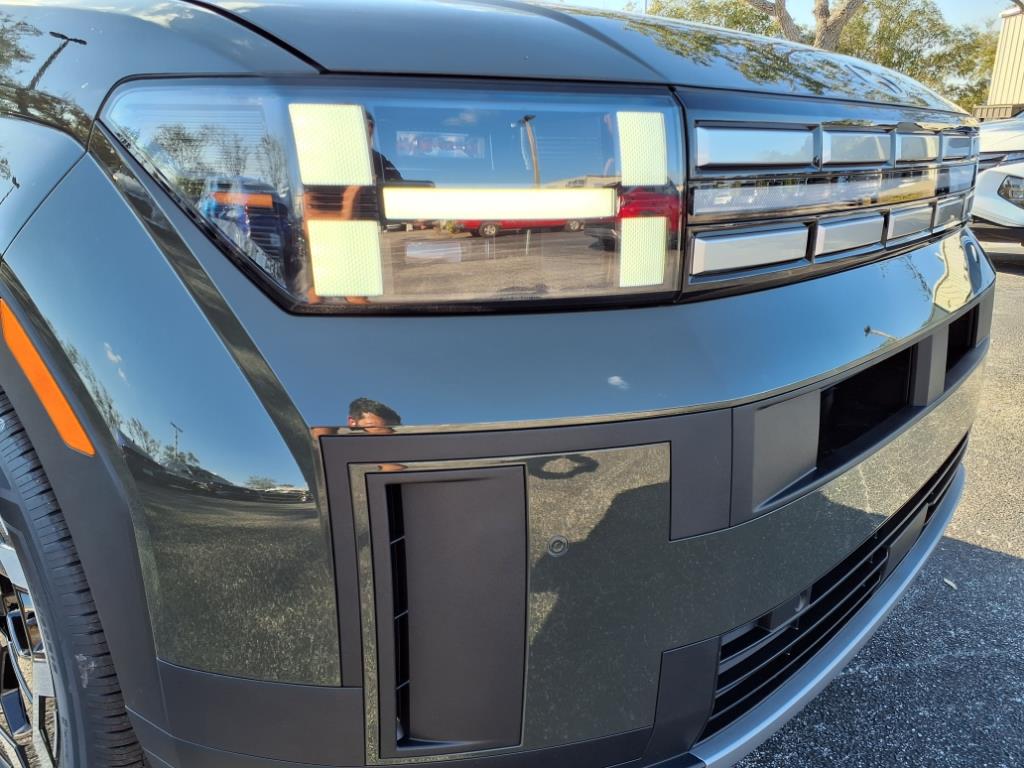 Vehicle image 9 of 39