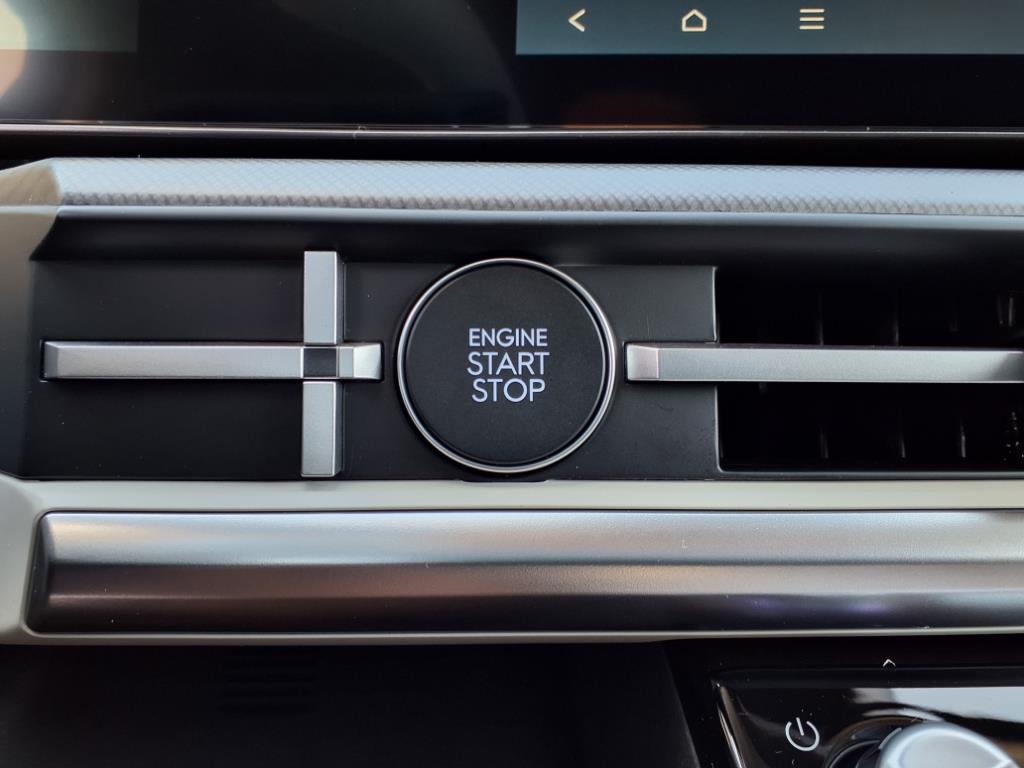 Vehicle image 23 of 39