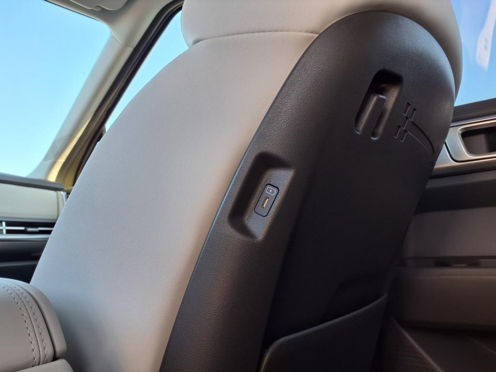 Vehicle image 29 of 39