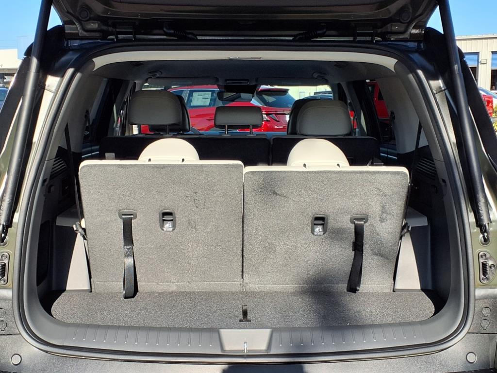 Vehicle image 31 of 39
