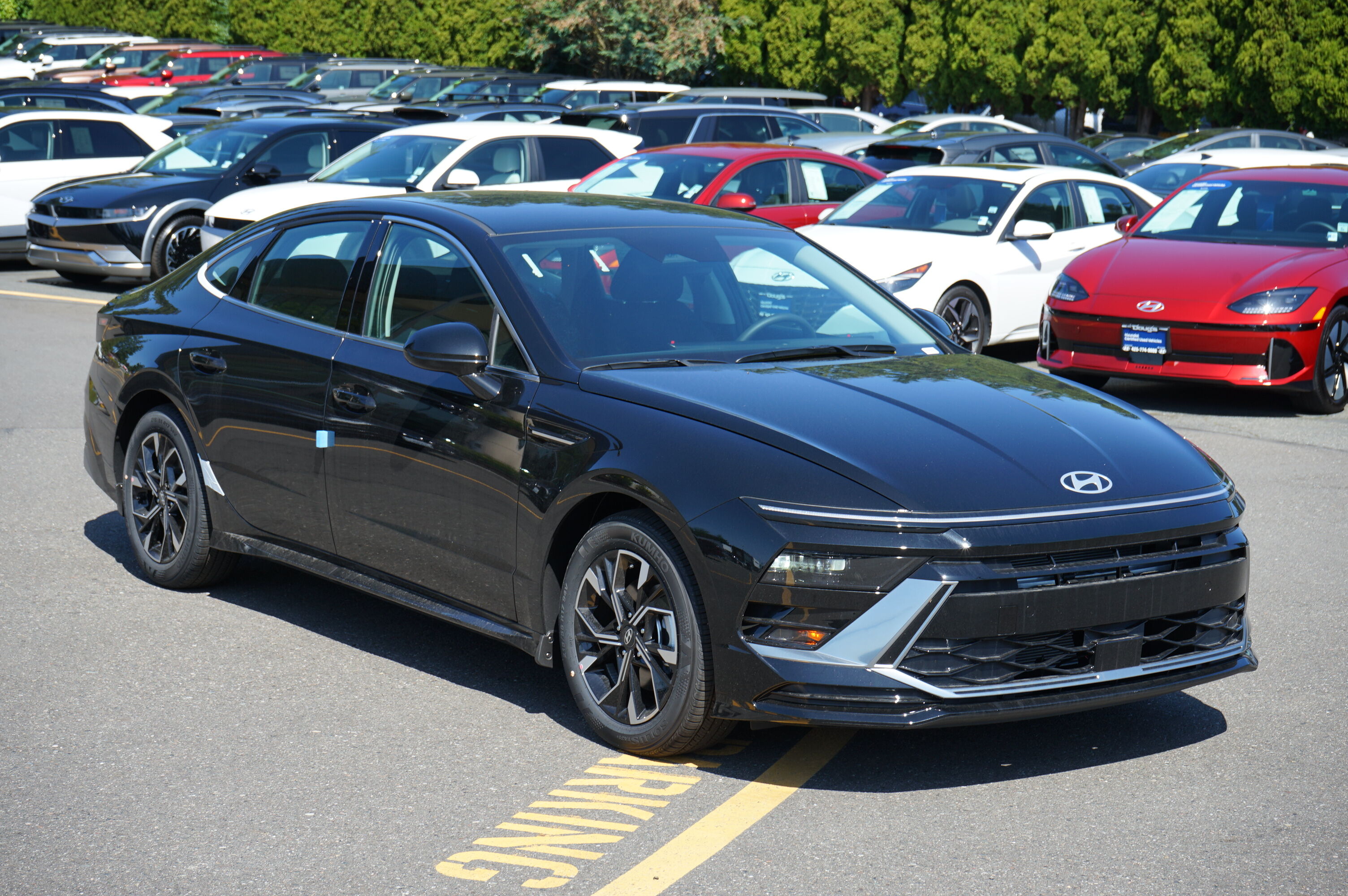 2025 Hyundai Sonata SEL Image 4 of 23
