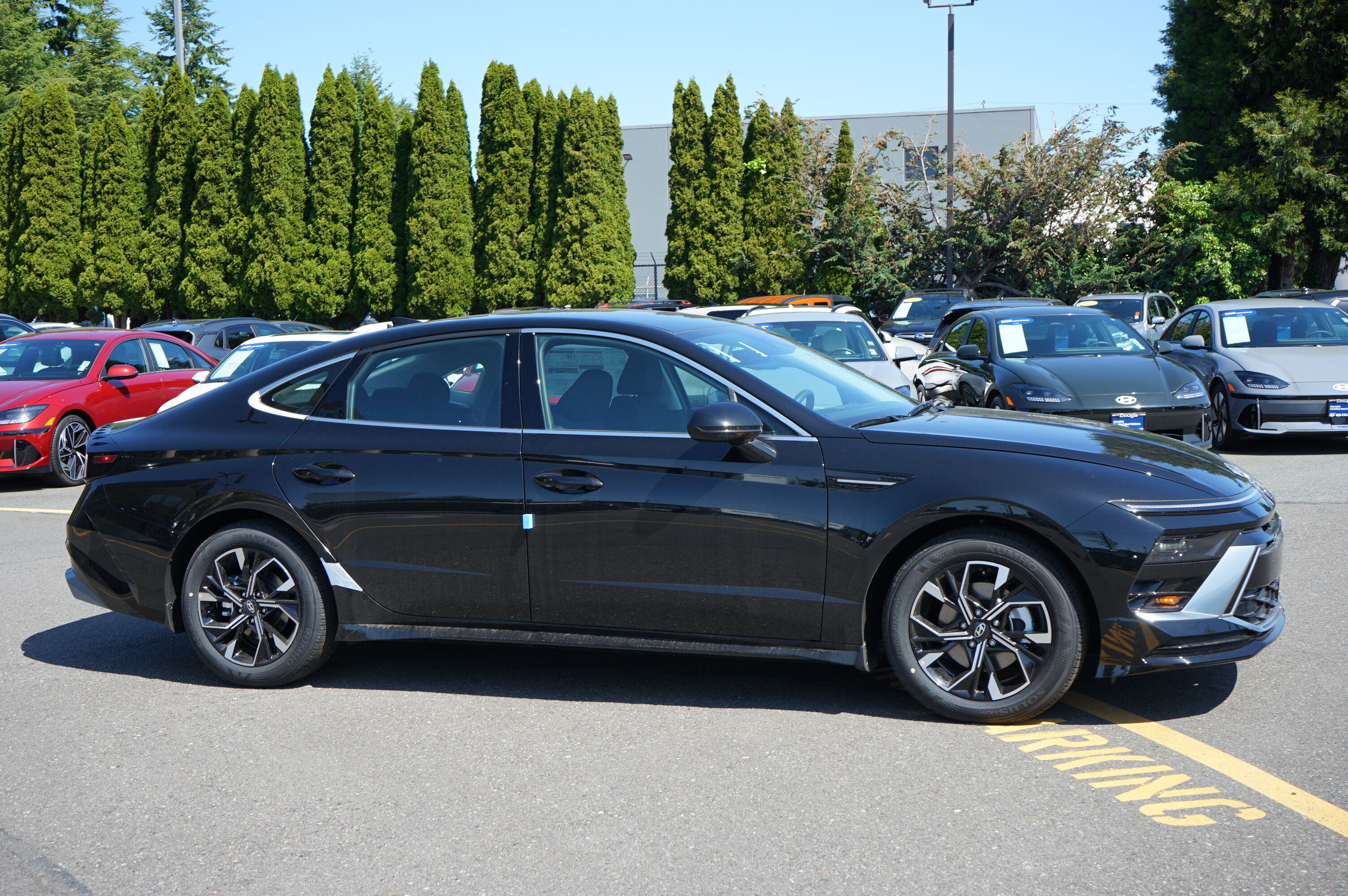 2025 Hyundai Sonata SEL Image 3 of 23