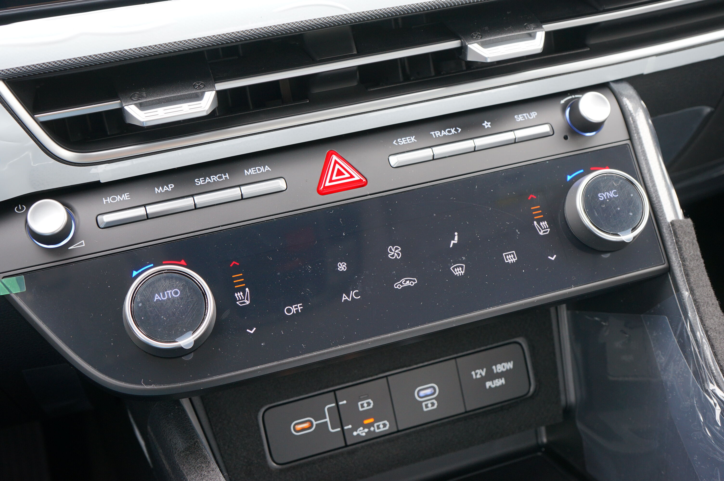 2025 Hyundai Sonata SEL Image 16 of 24