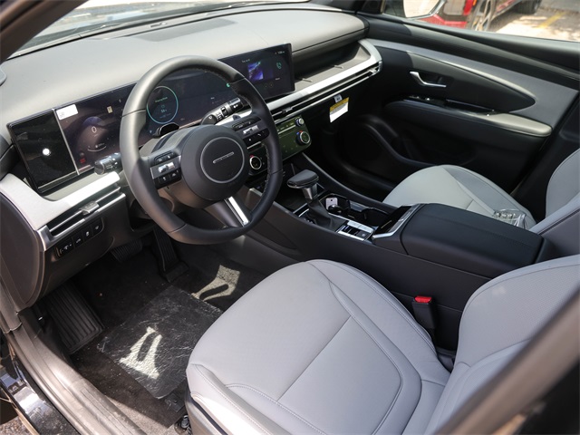Vehicle image 12 of 22