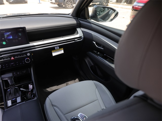 Vehicle image 13 of 22