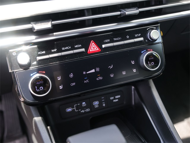 Vehicle image 16 of 22