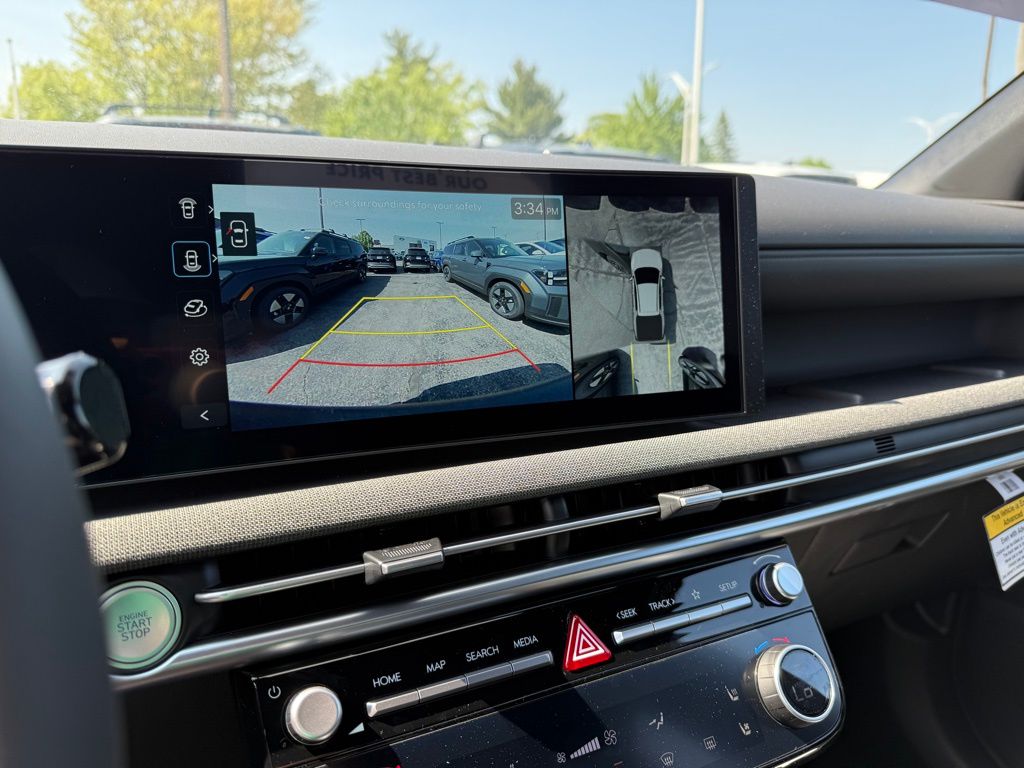 2025 Hyundai Santa Cruz Limited Image 33 of 45