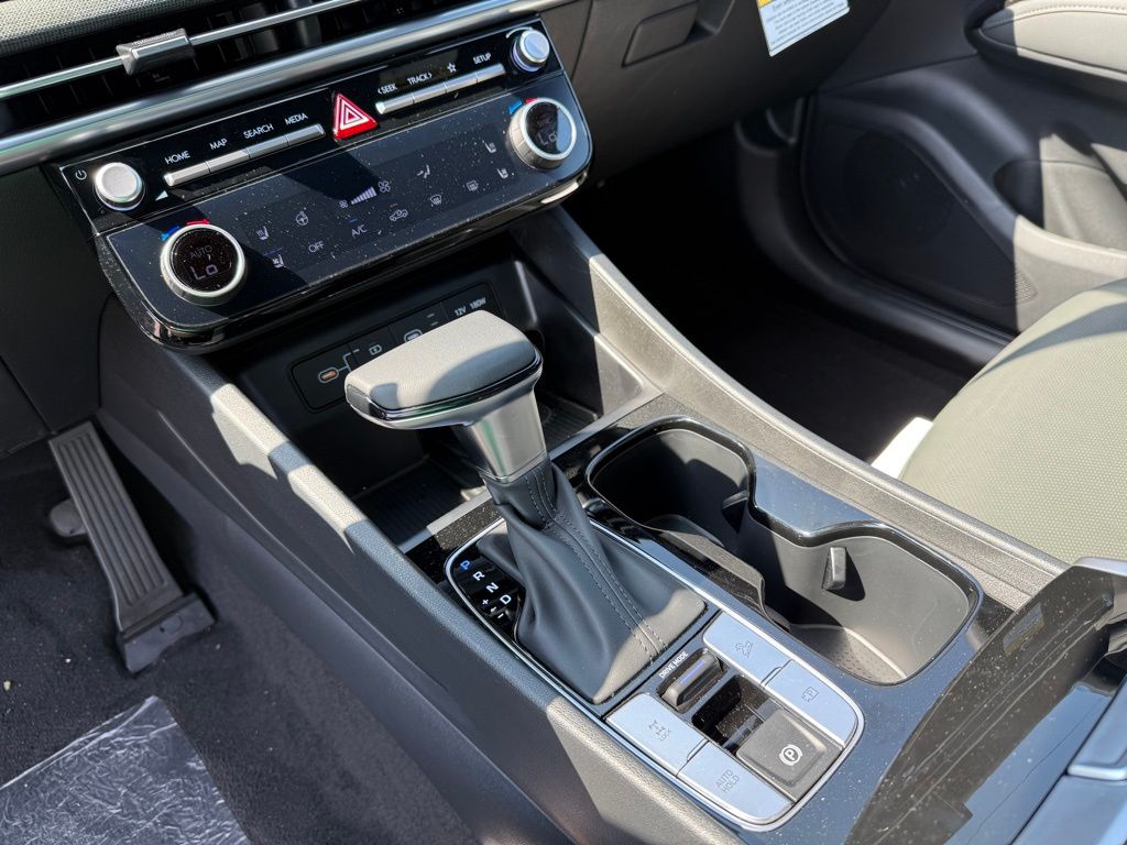 2025 Hyundai Santa Cruz Limited Image 36 of 45