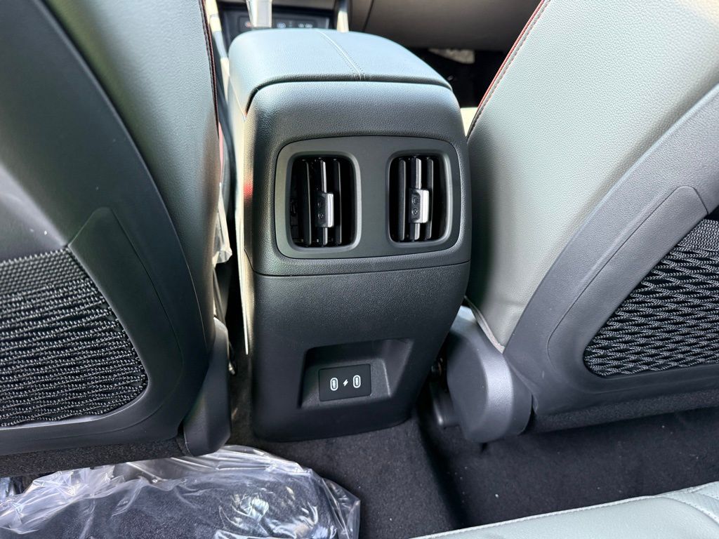 2025 Hyundai Santa Cruz Limited Image 39 of 45