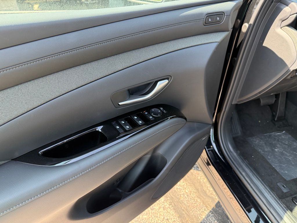 2025 Hyundai Santa Cruz Limited Image 38 of 45