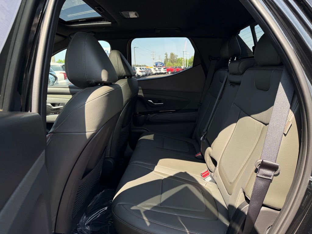 2025 Hyundai Santa Cruz Limited Image 18 of 45