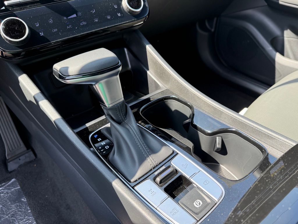 2025 Hyundai Santa Cruz Limited Image 35 of 45