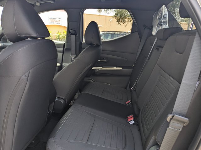 2025 Hyundai Santa Cruz SE Image 10 of 28