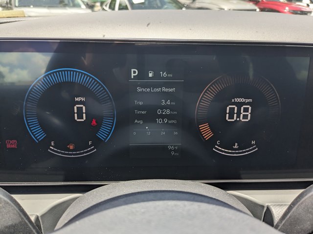 2025 Hyundai Santa Cruz SE Image 14 of 28