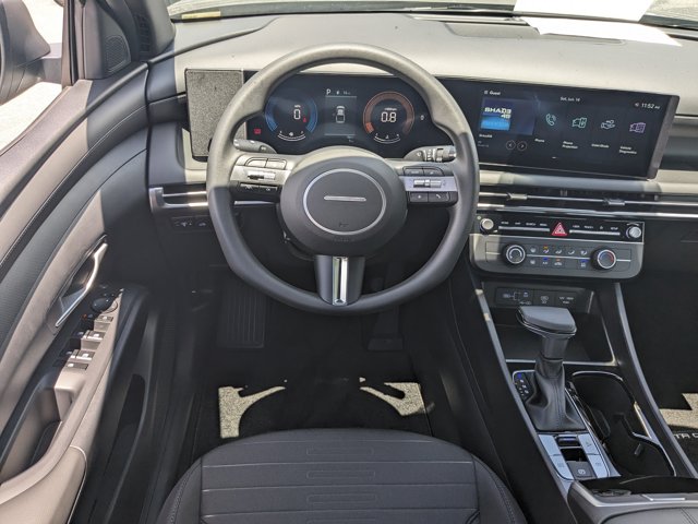 2025 Hyundai Santa Cruz SE Image 12 of 28