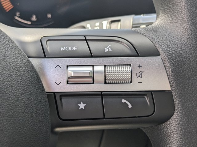 2025 Hyundai Santa Cruz SE Image 25 of 28