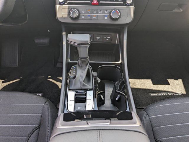 2025 Hyundai Santa Cruz SE Image 17 of 28