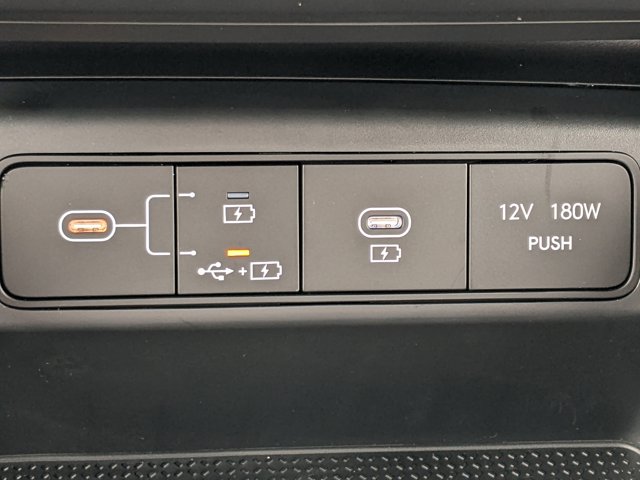 2025 Hyundai Santa Cruz SE Image 24 of 25