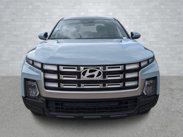 2025 Hyundai Santa Cruz SE Image 2 of 25