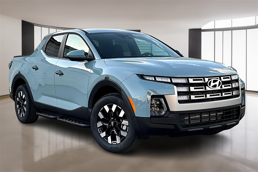 2025 Hyundai Santa Cruz SE Image 2 of 14