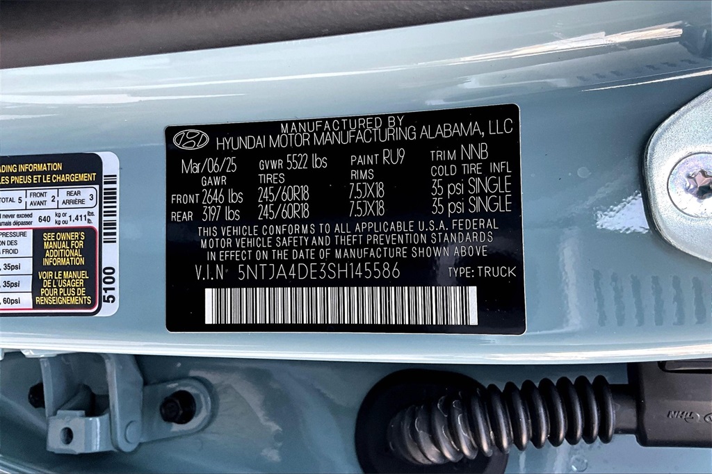 2025 Hyundai Santa Cruz SE Image 8 of 14