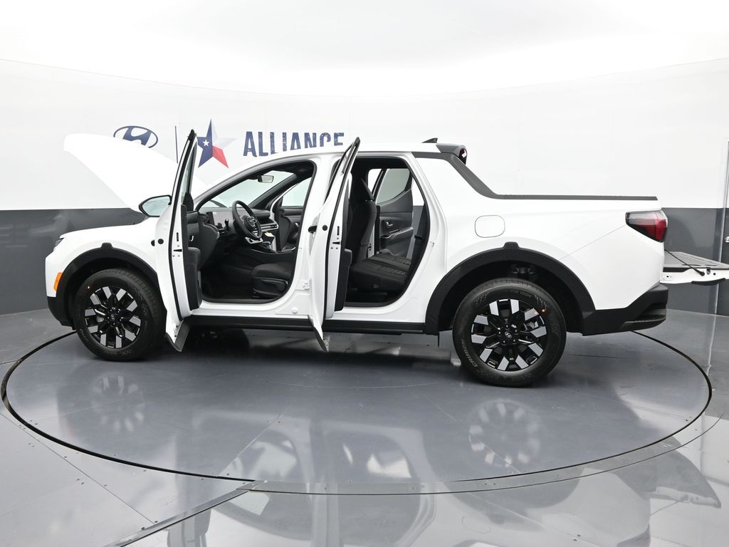 2025 Hyundai Santa Cruz SE Image 36 of 51