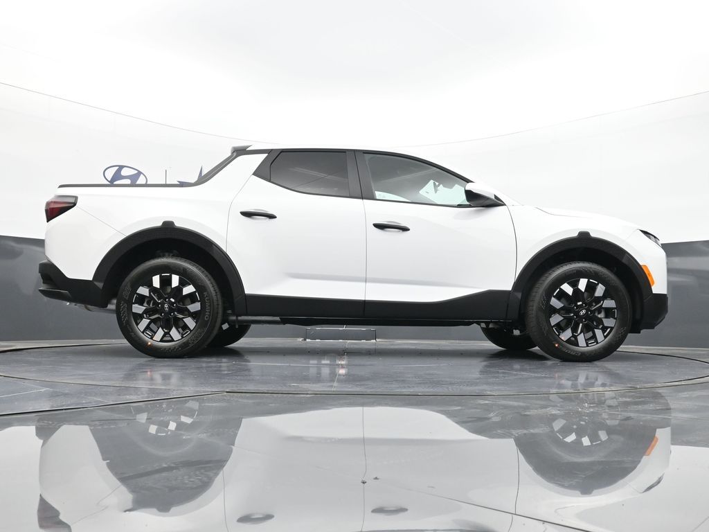 2025 Hyundai Santa Cruz SE Image 16 of 51