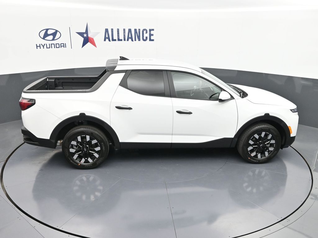2025 Hyundai Santa Cruz SE Image 15 of 51