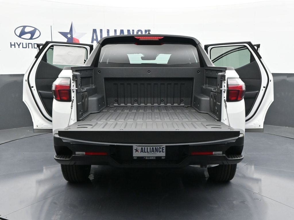 2025 Hyundai Santa Cruz SE Image 50 of 51