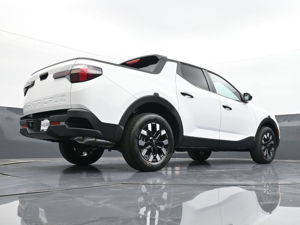 2025 Hyundai Santa Cruz SE Image 39 of 51