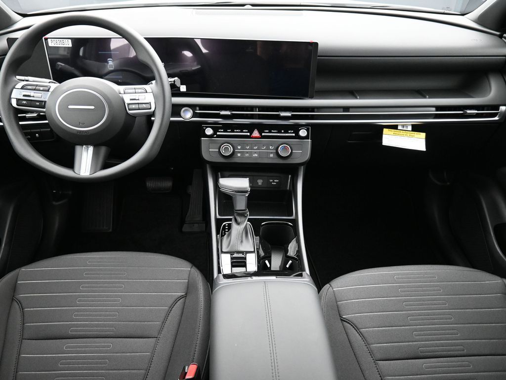 2025 Hyundai Santa Cruz SE Image 42 of 51