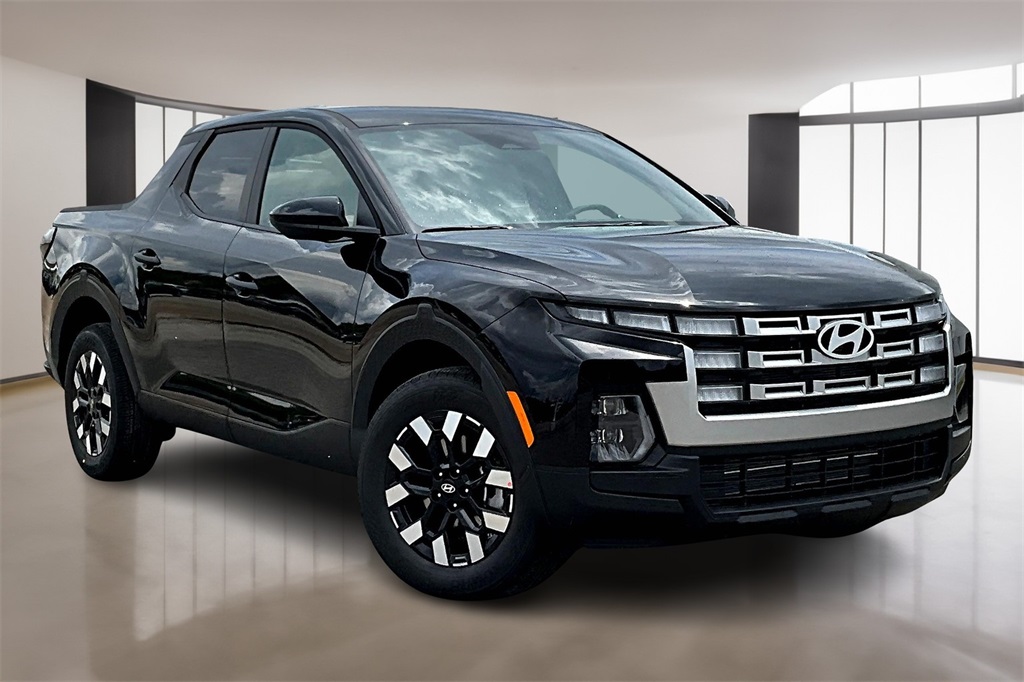 2025 Hyundai Santa Cruz SE Image 2 of 14