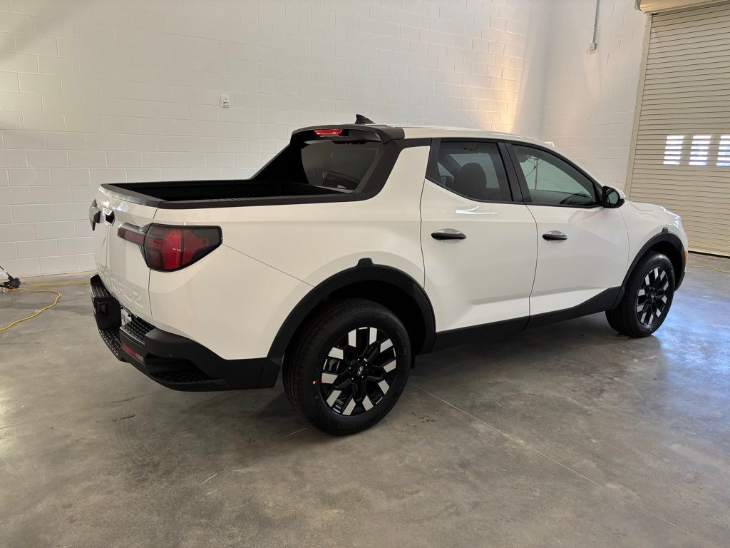 2025 Hyundai Santa Cruz SE Image 7 of 18