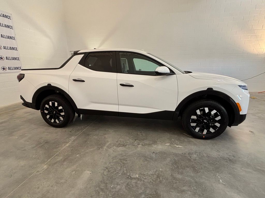 2025 Hyundai Santa Cruz SE Image 4 of 18