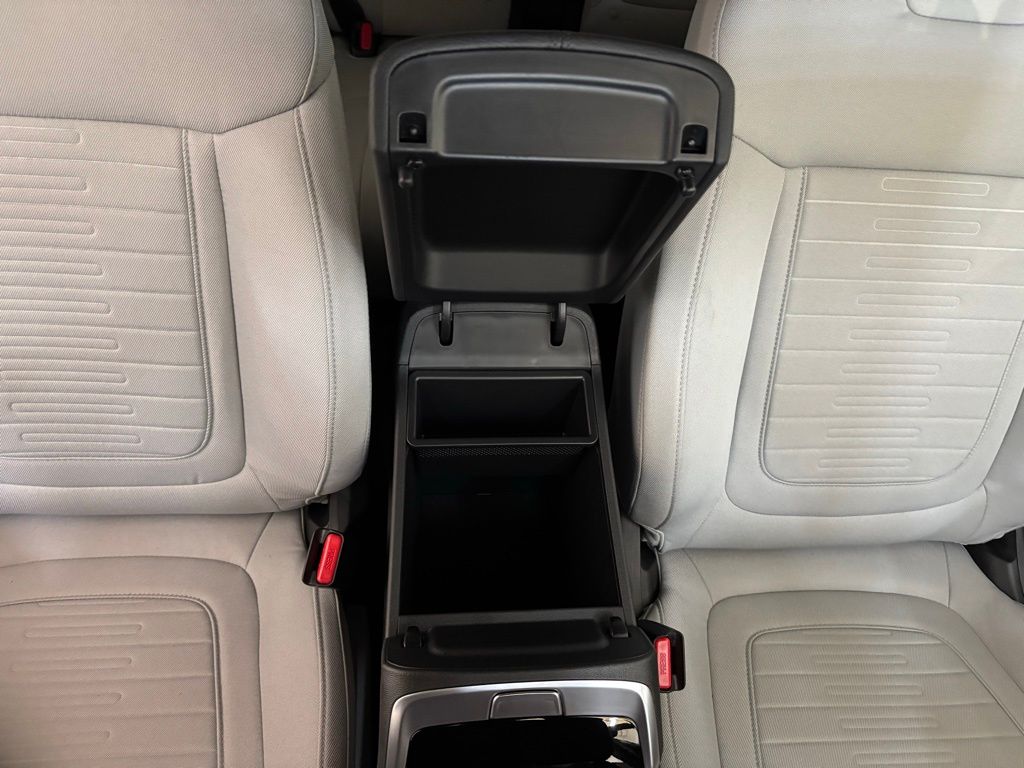 2025 Hyundai Santa Cruz SE Image 17 of 18