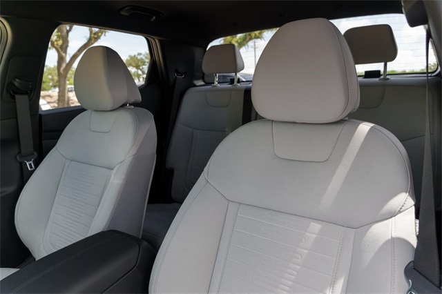 2025 Hyundai Santa Cruz SE Image 8 of 25