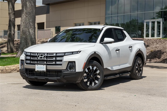 2025 Hyundai Santa Cruz SE Image 1 of 25