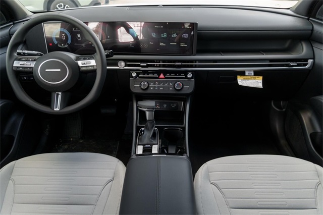 2025 Hyundai Santa Cruz SE Image 14 of 25
