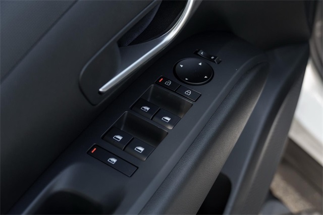 2025 Hyundai Santa Cruz SE Image 24 of 25