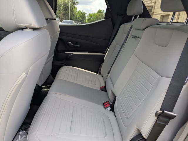 2025 Hyundai Santa Cruz SE Image 11 of 26