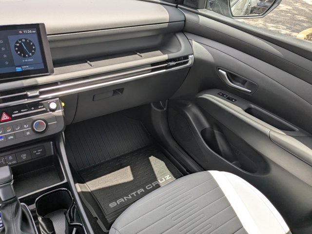 2025 Hyundai Santa Cruz SE Image 14 of 26