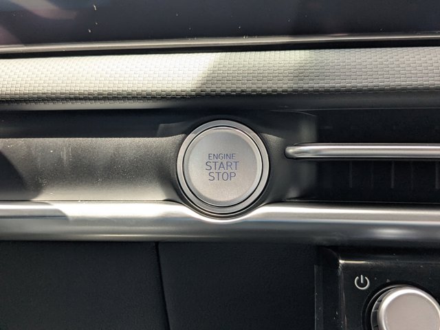 2025 Hyundai Santa Cruz SE Image 19 of 26