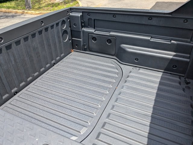 2025 Hyundai Santa Cruz SE Image 10 of 26