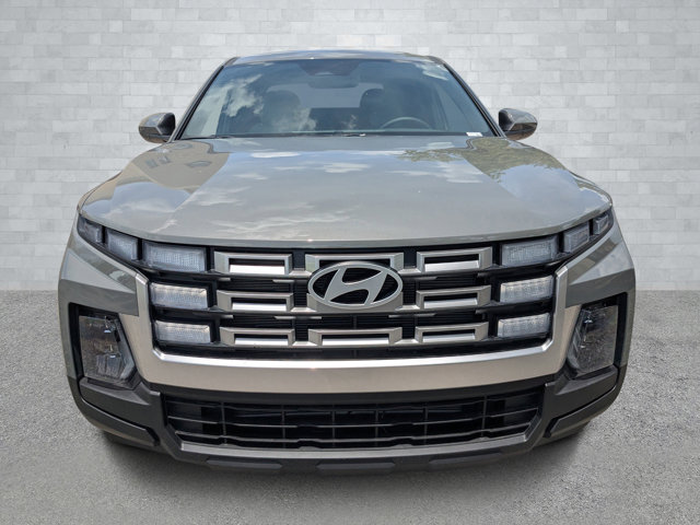 2025 Hyundai Santa Cruz SE Image 2 of 26