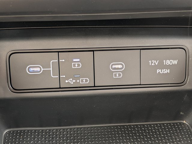 2025 Hyundai Santa Cruz SE Image 20 of 24